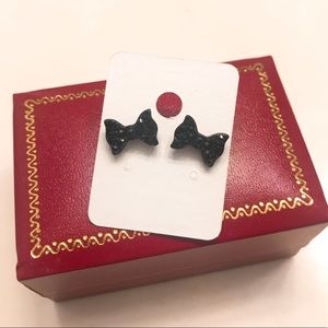 Black ribbon earring